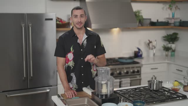 S01:E01 - Spinach Feta Pie & Baklava