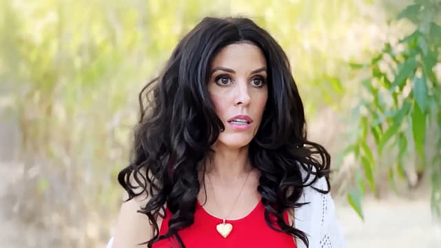 S02:E10 - Birth to Death of a Vampire in Real Life