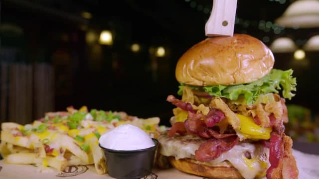 S01:E08 - Chicago, IL