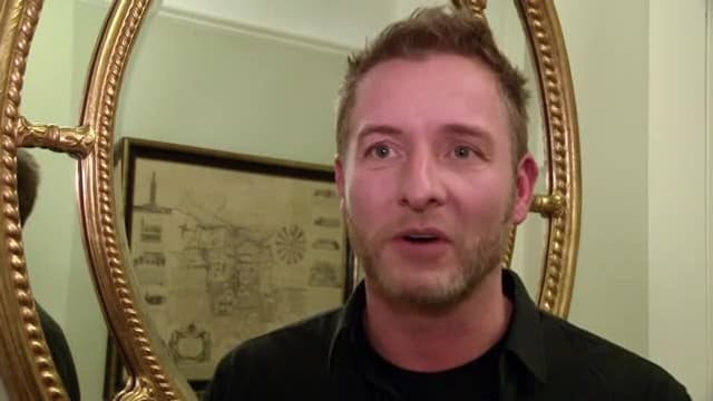 S02:E23 - Paris (Porte De Vanves) & York