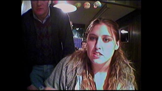 S09:E17 - Alien Contact