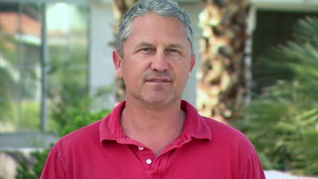 S08:E05 - Flaming Table Kitchen