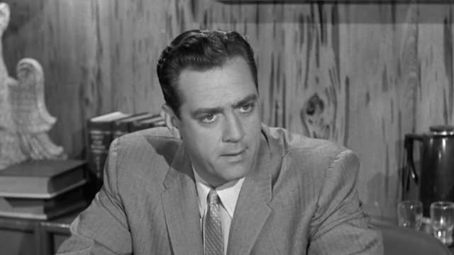 S01:E38 - The Case of the Terrified Typist