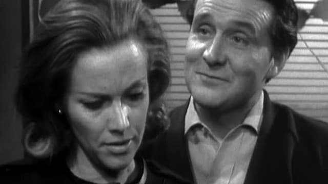 S03:E14 - Dressed to Kill