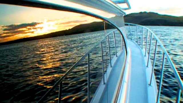 S01:E12 - Fishing Giants on the Kite: Cabo San Lucas, Part 2