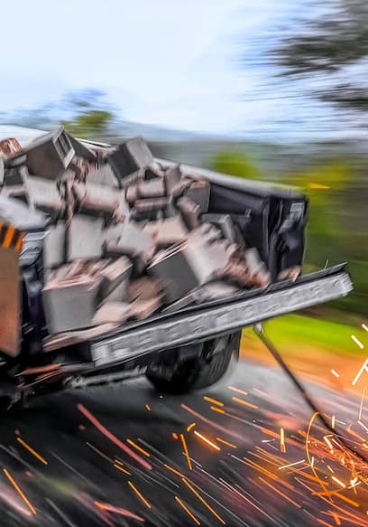 Póster de S01:E05 - WhistlinDiesel Cybertruck Durability Test (Pt. 2)