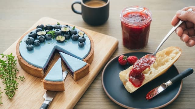 S01:E09 - Fruit Dessert Duo: Strawberry Jam & Sky Blue Tart