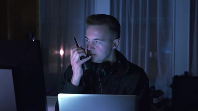 S01:E12 - Behind: Squire Street Haunting