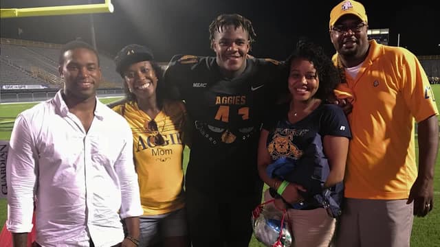 S01:E01 - Welcome to Rugby