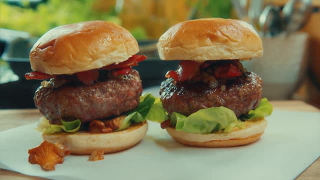 S01:E02 - Henley-on-Thames