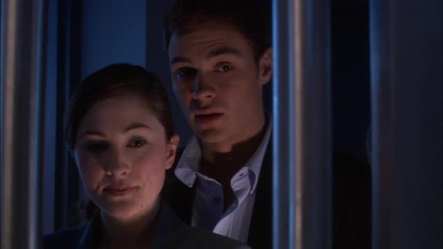 S02:E10 - Weight of the World