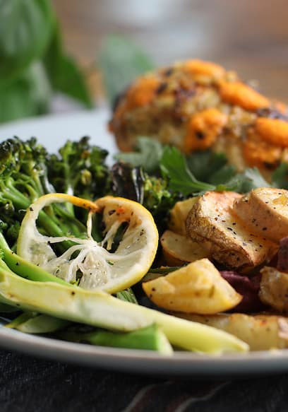 S01:E01 - Roasted Peri Peri Chicken & Veggies poster
