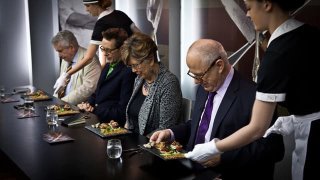 S09:E15 - Wales Judging