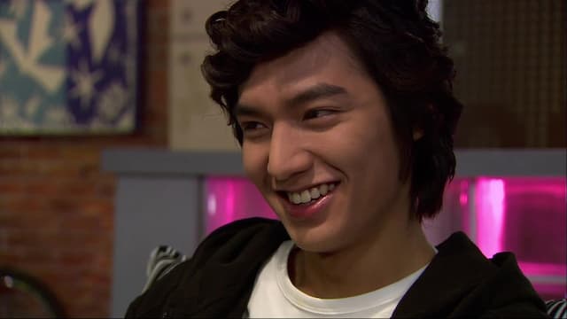 S01:E09 - Run-in for Love