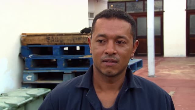 S04:E01 - Ascension Island