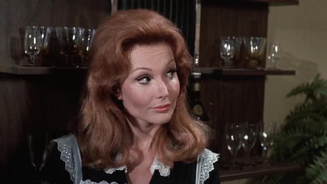 S08:E05 - Bewitched, Bothered and Baldoni
