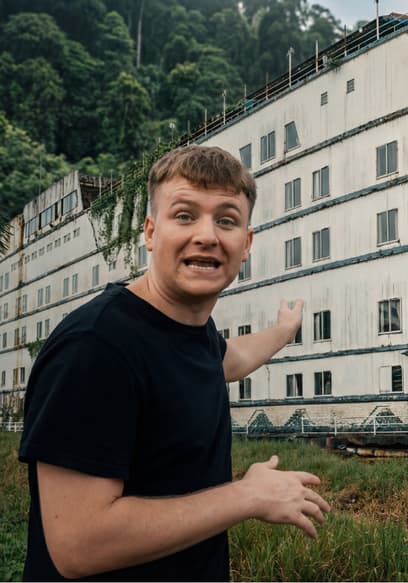 S02:E10 - Exploring a Massive Abandoned Ghost Ship Hotel poster
