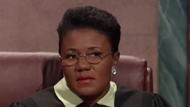 S01:E113 - Regina vs. Walter