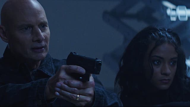 S03:E08 - Across the Line