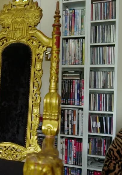 S01:E05 - Peter Stringfellow’s Throne, Lego Sets, Telephone Box poster