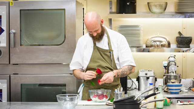 S13:E09 - London and South East Dessert