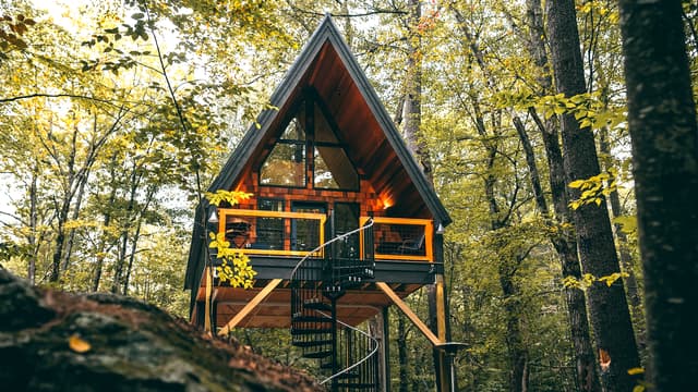 S03:E03 - Wee Cabins in the Woods & Adventures in A-Frames