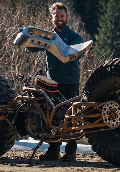 S01:E03 - Monster Chopper Custom Gas Tank/Seat poster