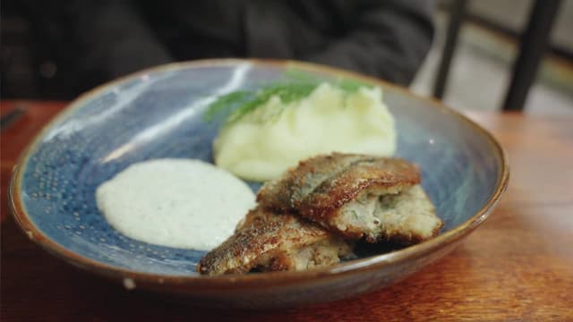 S01:E09 - Stockholm, Sweden