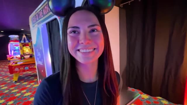 S05:E07 - I Stayed in Every Hotel at Disney World (Pt. 1)