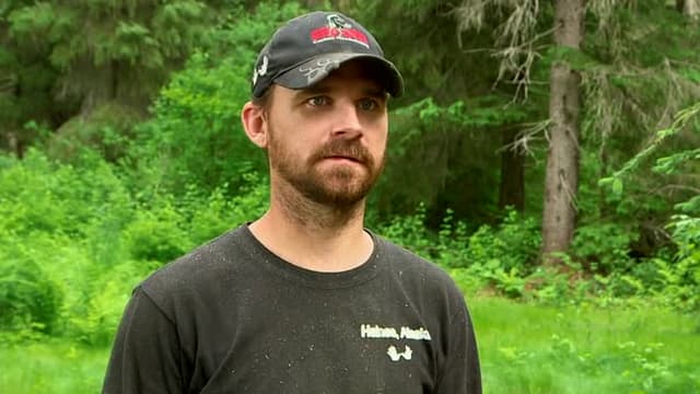 S03:E08 - Panic Button