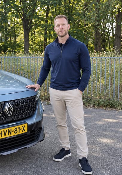 S01:E17 - 2027 Renault Espace E-Tech: The Ultimate Family SUV? poster