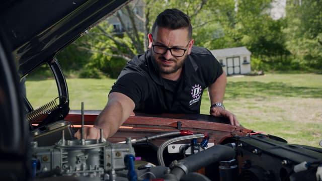 S01:E02 - Love Hurst