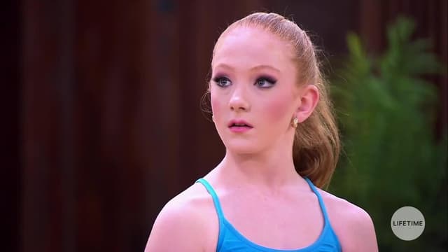 S01:E09 - Bend It Like Abby