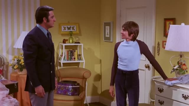 S01:E13 - The Teen Idol