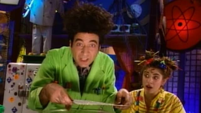 S01:E105 - Leaves, Beakmania & Paper