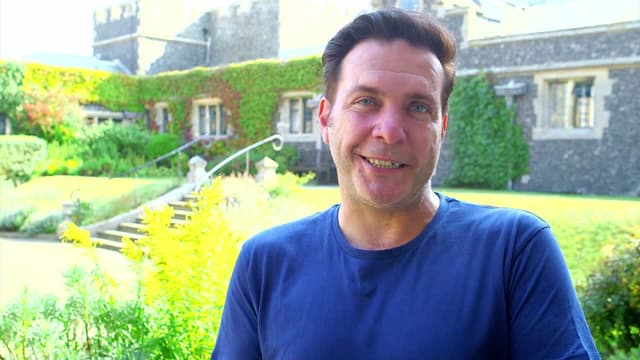 S04:E09 - Apartamentos en castillo de Broadstairs
