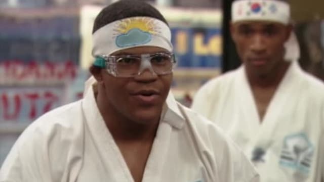 S01:E12 - Kung Fools