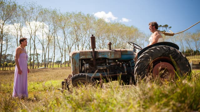 S03:E07 - Typical Auckland God