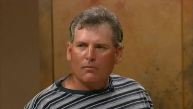 S01:E16 - Keep Your Mutts Paws Off My Pure Bred / Fishy Coral Reef!