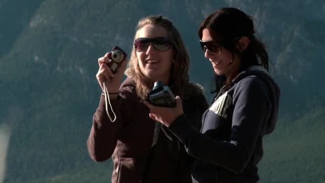 S01:E08 - True Colors