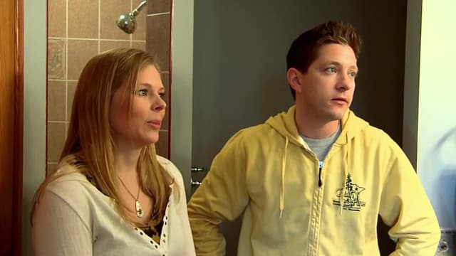 S08:E03 - Shower With the Works