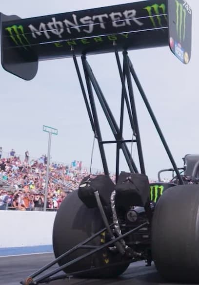 Affiche de S2021:E02 - Women of Top Fuel