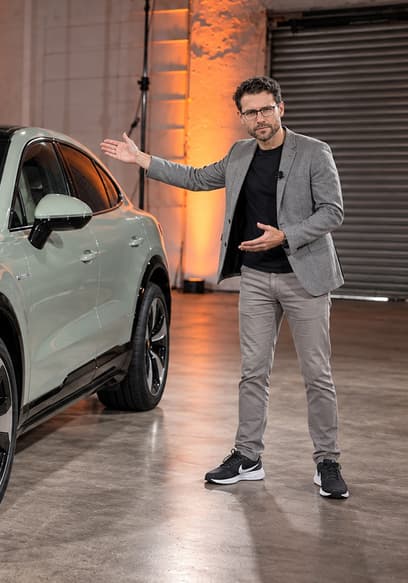 S01:E15 - 2027 Porsche Cayenne Turbo Coupé Electric: 911 Spirit in an SUV? poster