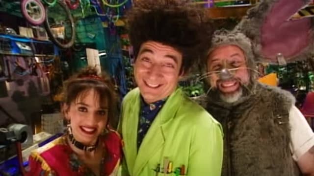 S02:E223 - Momentum, Beakmania & Cows