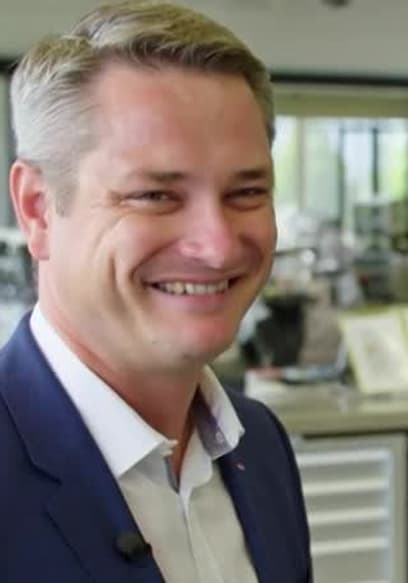 S01:E04 - Mega Cars poster