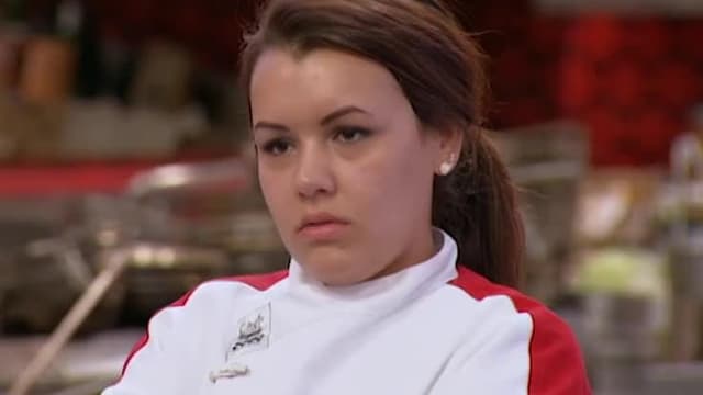 S14:E10 - 8 Chefs Compete (Pt. 1)