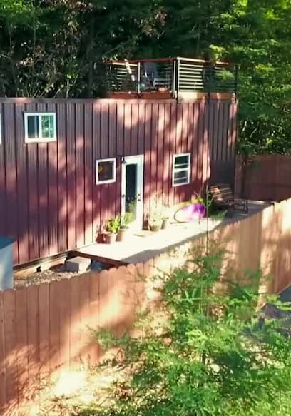 S06:E10 - California Container poster