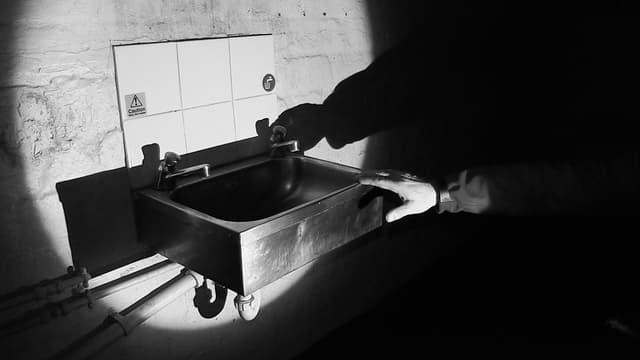 S02:E06 - Shrewsbury Prison (Pt. 2)