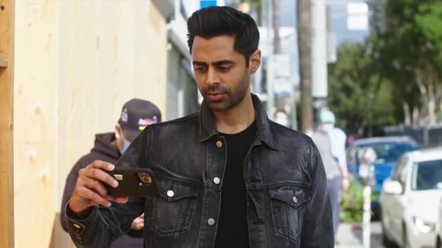 S03:E11 - Hasan Minhaj and Jaden Smith Go Sneaker Shopping With Complex