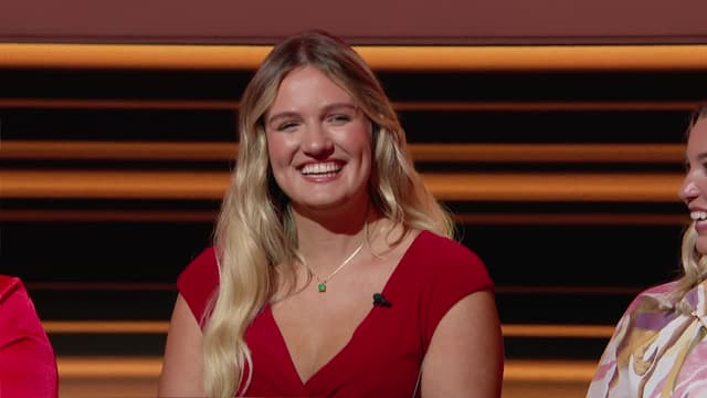 S01:E11 - Singles Night: She Might Be Out of Your League